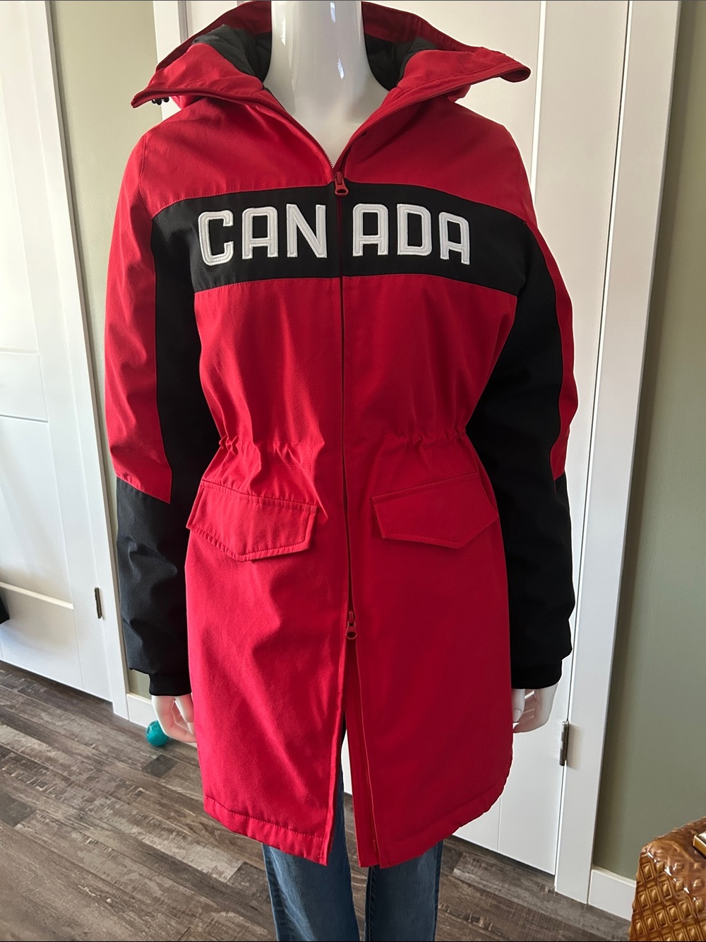 Official Team Canada PyeongChang 2018 Olympic Parka Sz Medium - Picture 5 of 16